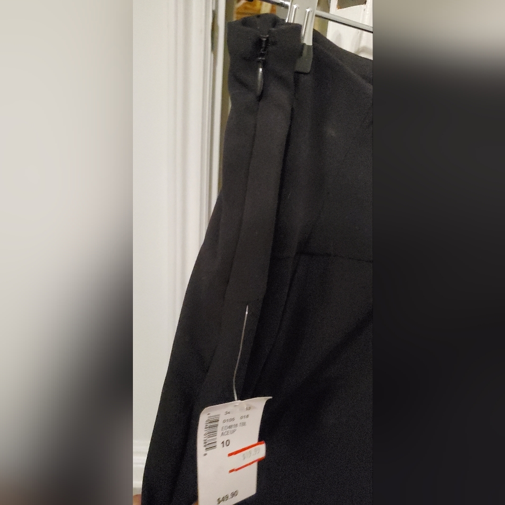 Black Skirt - Picture 4 of 4